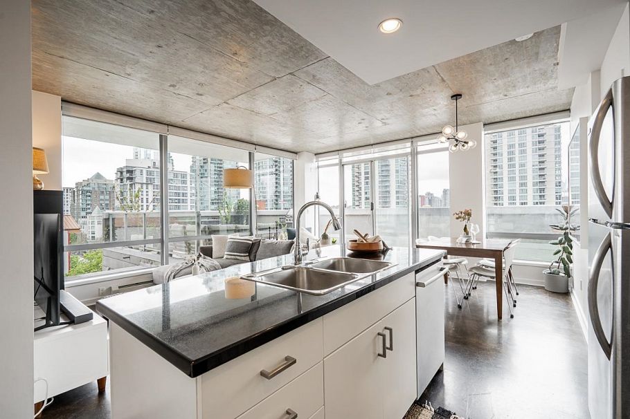 804 919 Station Street Vancouver, BC - 11