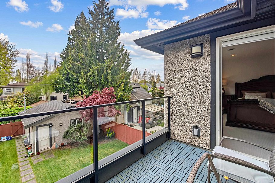 1 2922 W 41st Avenue Vancouver, BC - 26