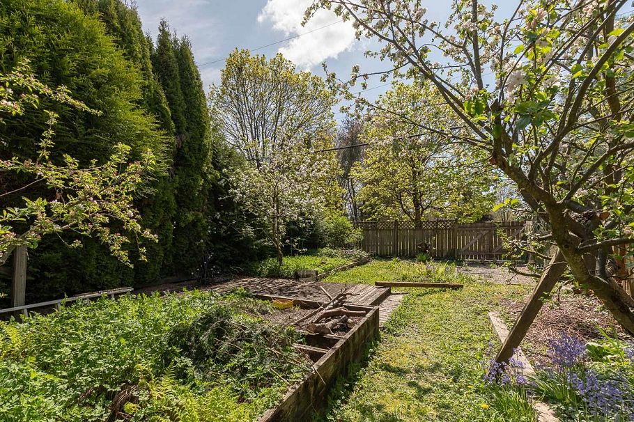 2002 E 13th Avenue Vancouver, BC - 28