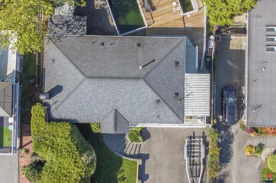 1352 E 16th Street North Vancouver, BC - 40