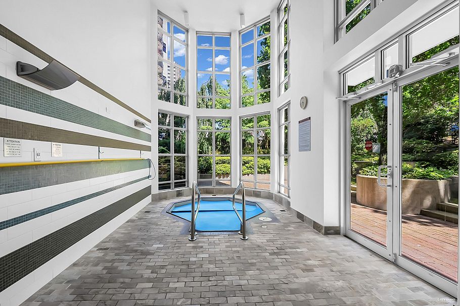 1202 1005 Beach Avenue Vancouver, BC - 31