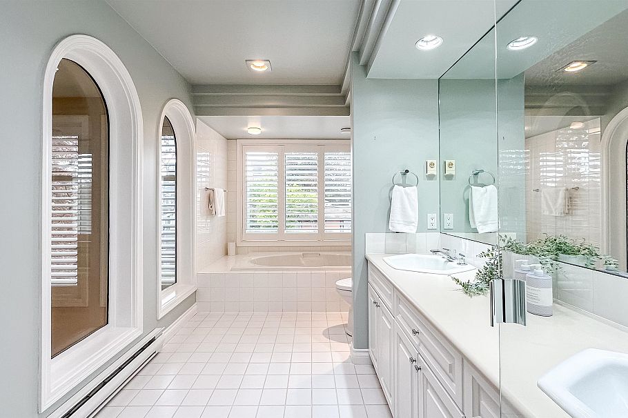 1737 W 16th Avenue Vancouver, BC - 34