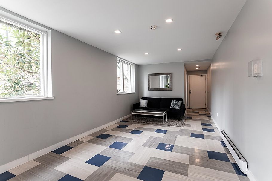 303 2615 Lonsdale Avenue North Vancouver, BC - 17