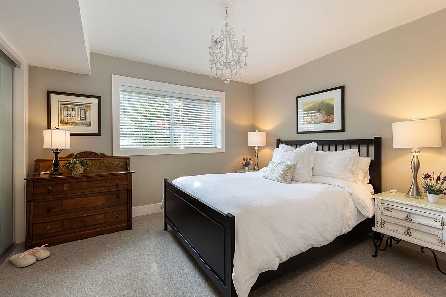 3665 Rutherford Crescent North Vancouver, BC - 25