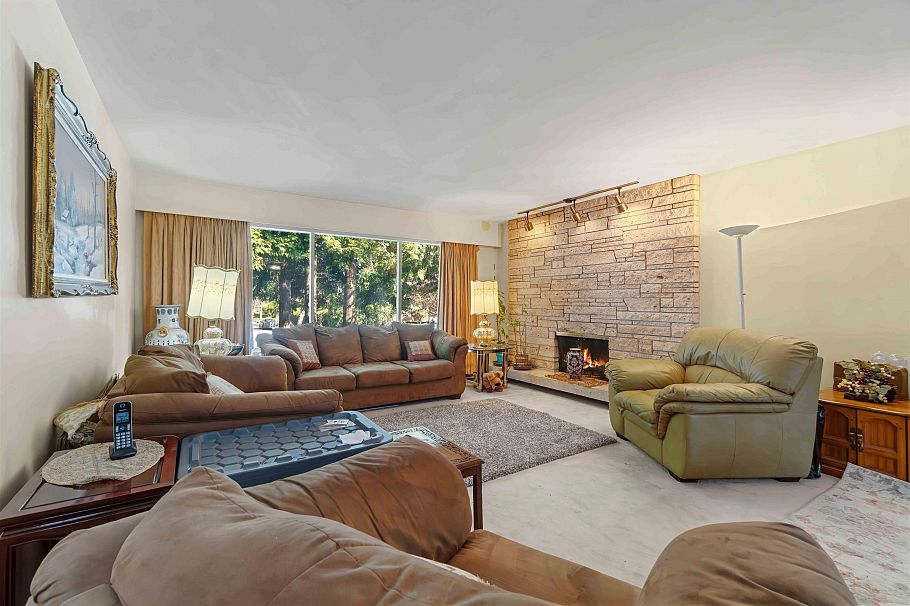 5989 Fremlin Street Vancouver, BC - 2