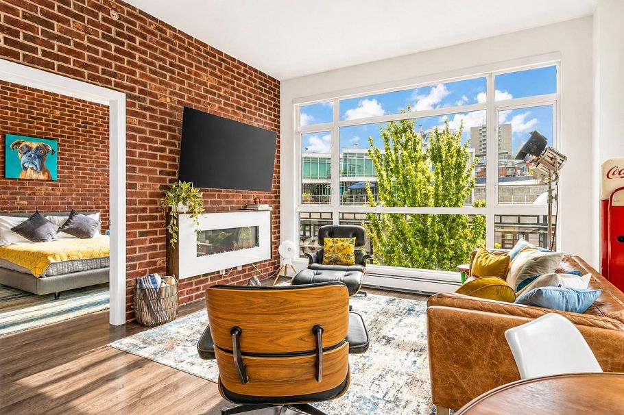 310 105 W 2nd Street North Vancouver, BC - 13