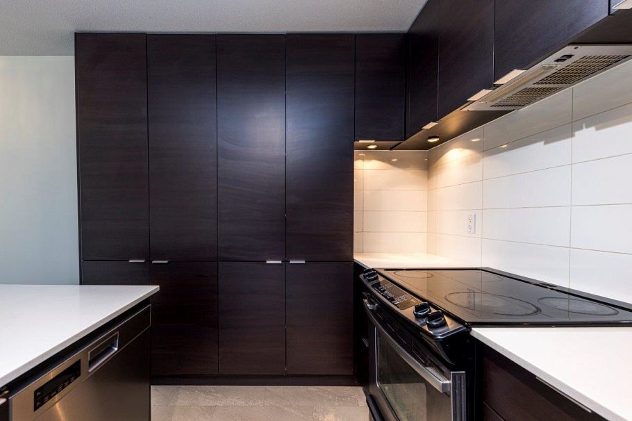 302 1677 Lloyd Avenue North Vancouver, BC - 8