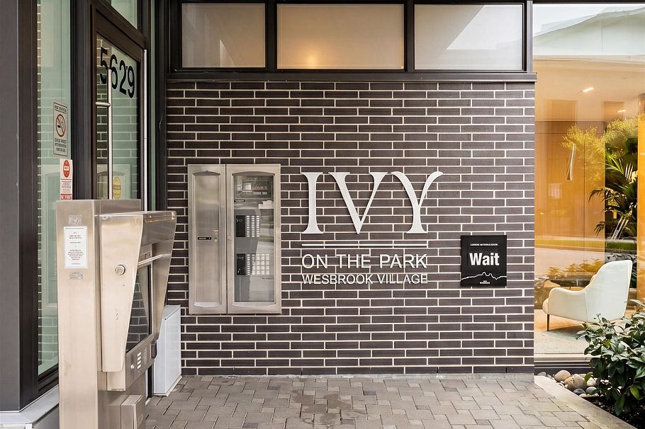 2004 5629 Birney Avenue Vancouver, BC - 27