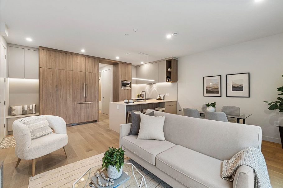 1 4963 Chester Street Vancouver, BC - 4