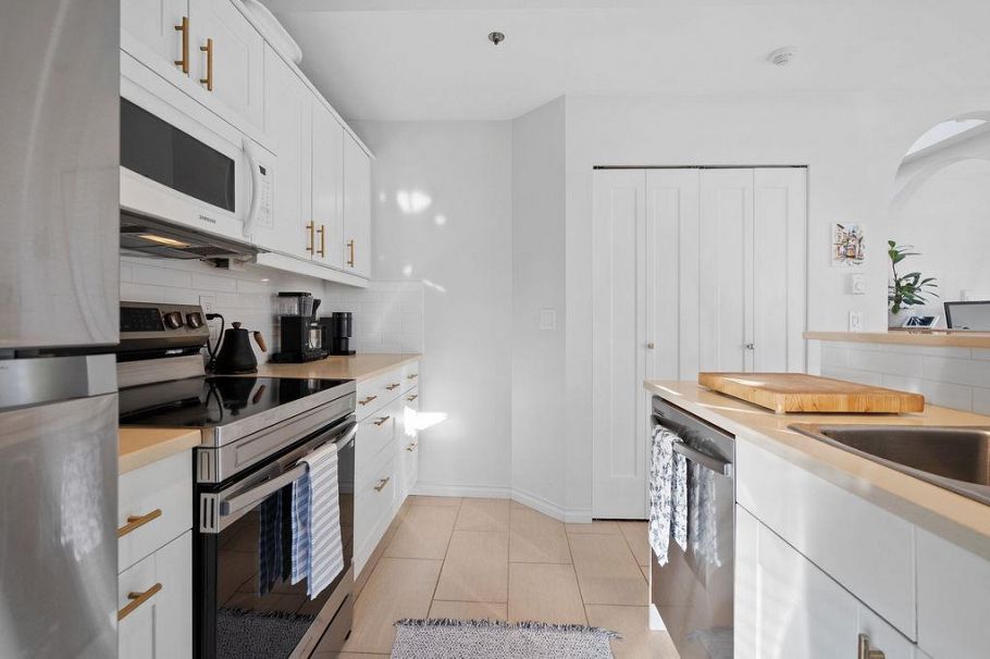 404 888 W 13th Avenue Vancouver, BC - 7