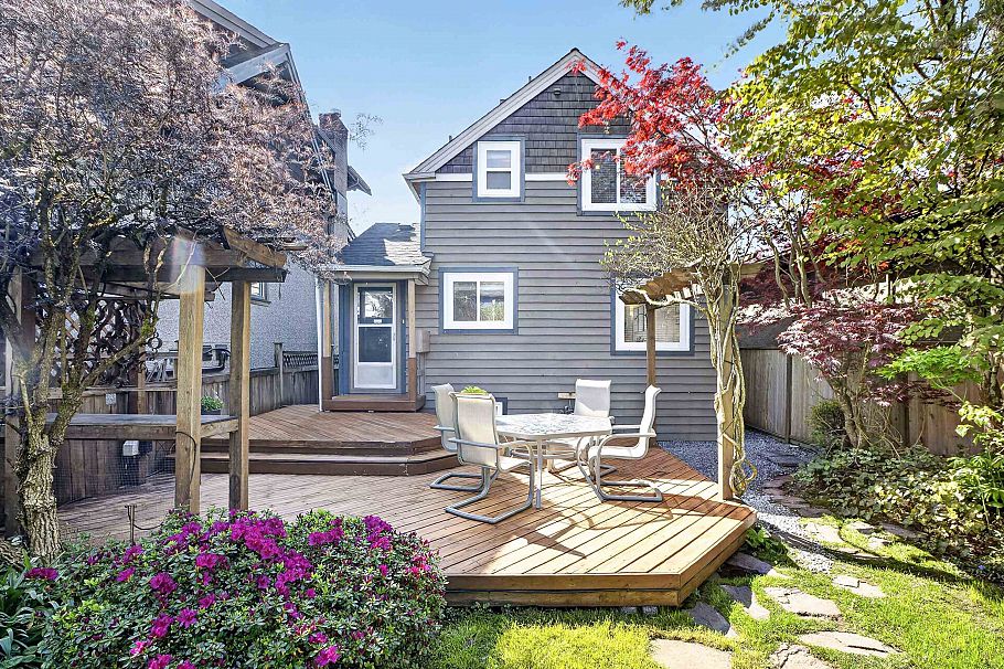 1009 E 14th Avenue Vancouver, BC - 35