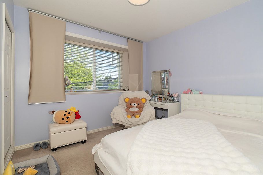 952 E 31st Avenue Vancouver, BC - 28