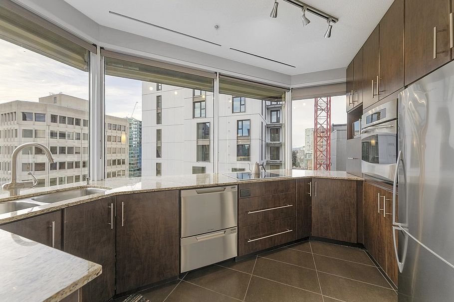 907 1177 Hornby Street Vancouver, BC - 9