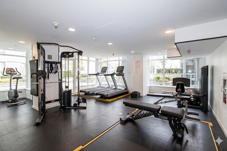 402 480 Robson Street Vancouver, BC - 19