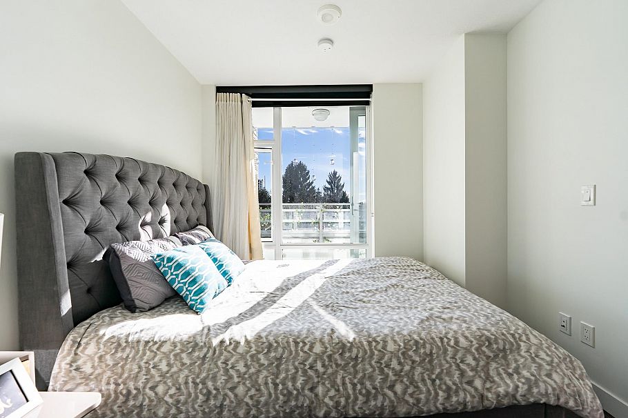 601 8800 Hazelbridge Way Richmond, BC - 8