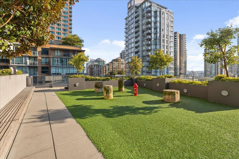 3211 777 Richards Street Vancouver, BC - 40