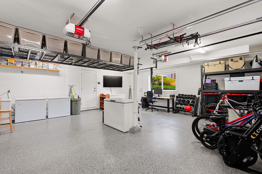 2708 Byron Road North Vancouver, BC - 36