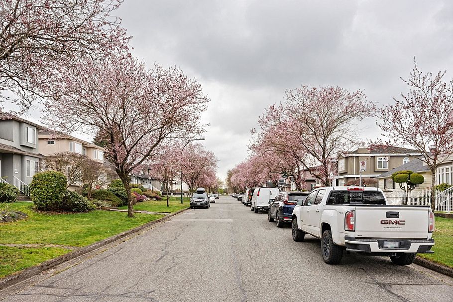 5878 Arlington Street Vancouver, BC - 12