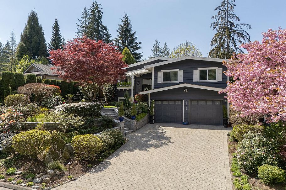 3665 Rutherford Crescent North Vancouver, BC - 1