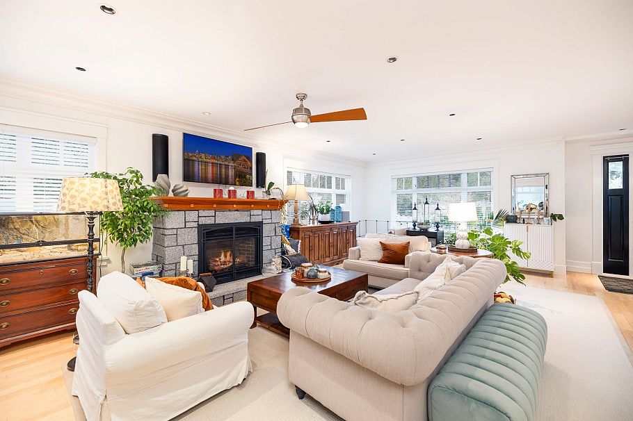 1232 Harris Avenue North Vancouver, BC - 11