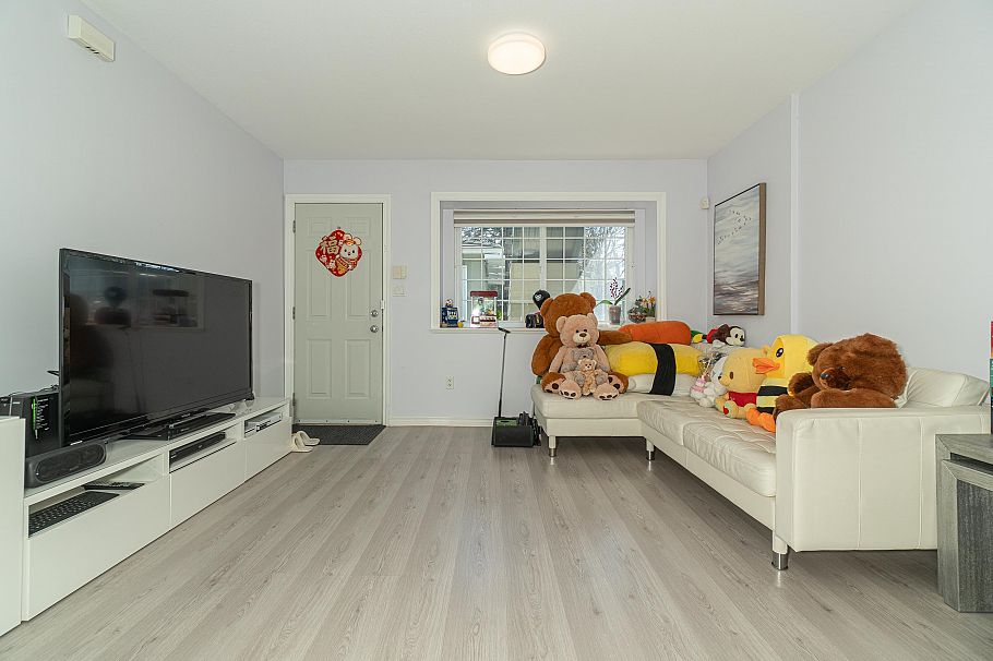 952 E 31st Avenue Vancouver, BC - 15