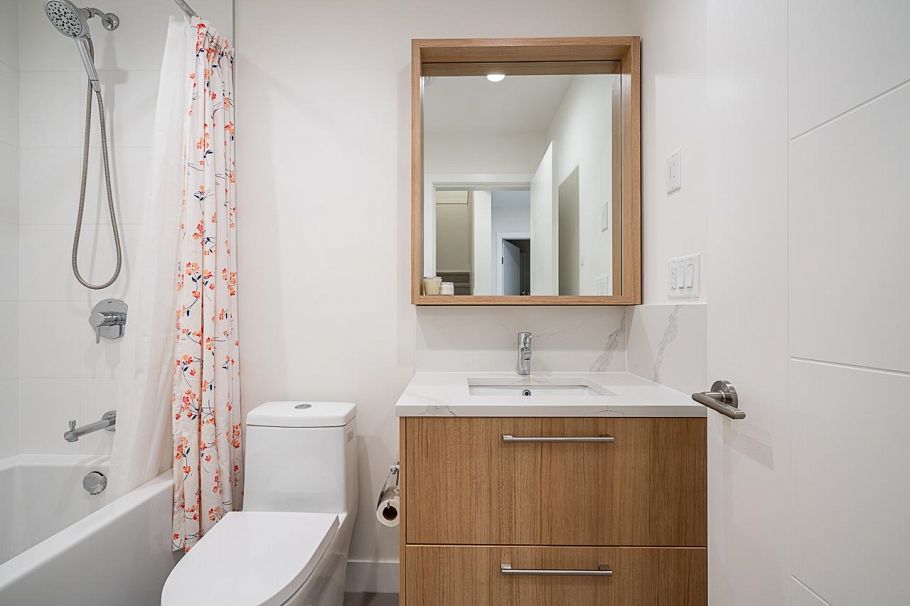 103 2035 Glenaire Drive North Vancouver, BC - 16