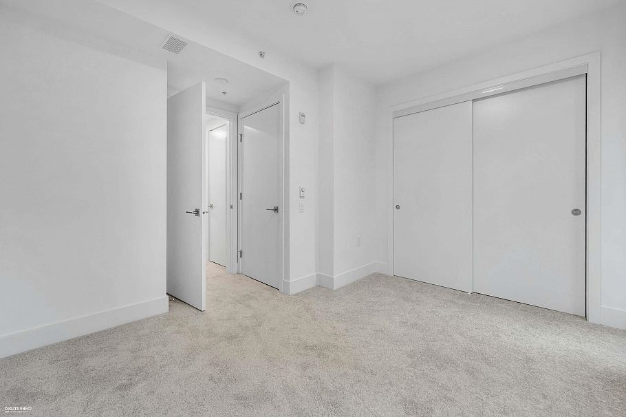 108 2085 E 1 Avenue Vancouver, BC - 29