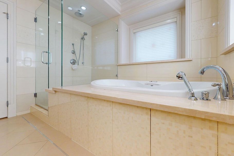 3749 W 11th Avenue Vancouver, BC - 19