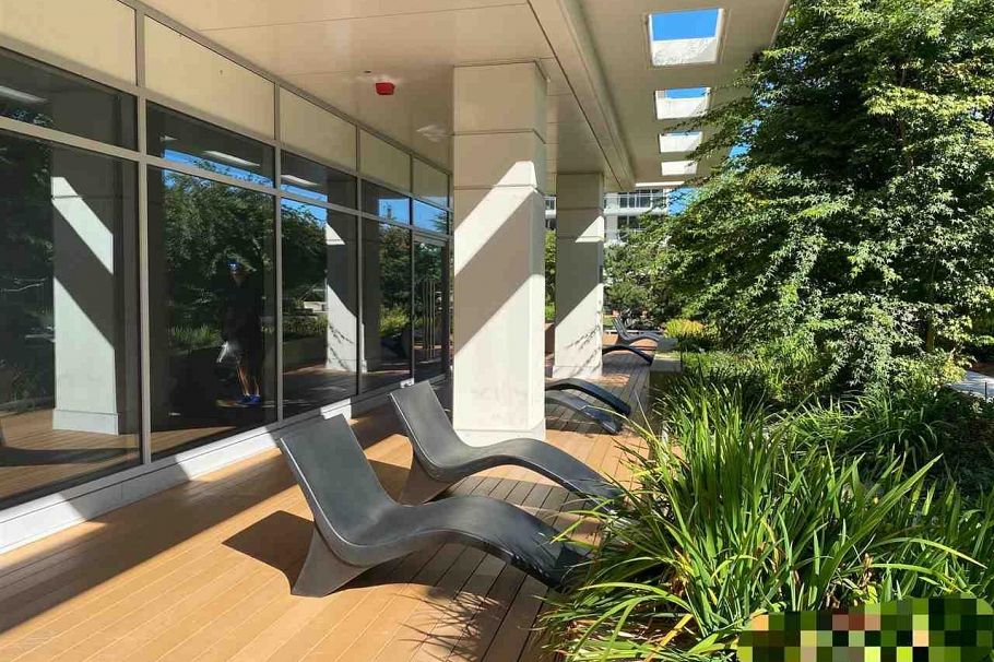 601 8800 Hazelbridge Way Richmond, BC - 32