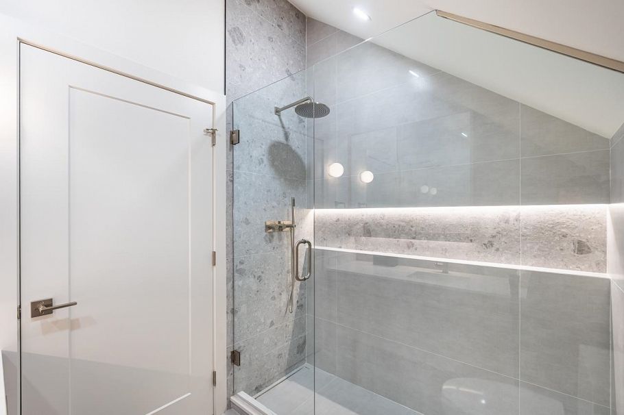 2 3345 W 13th Avenue Vancouver, BC - 23