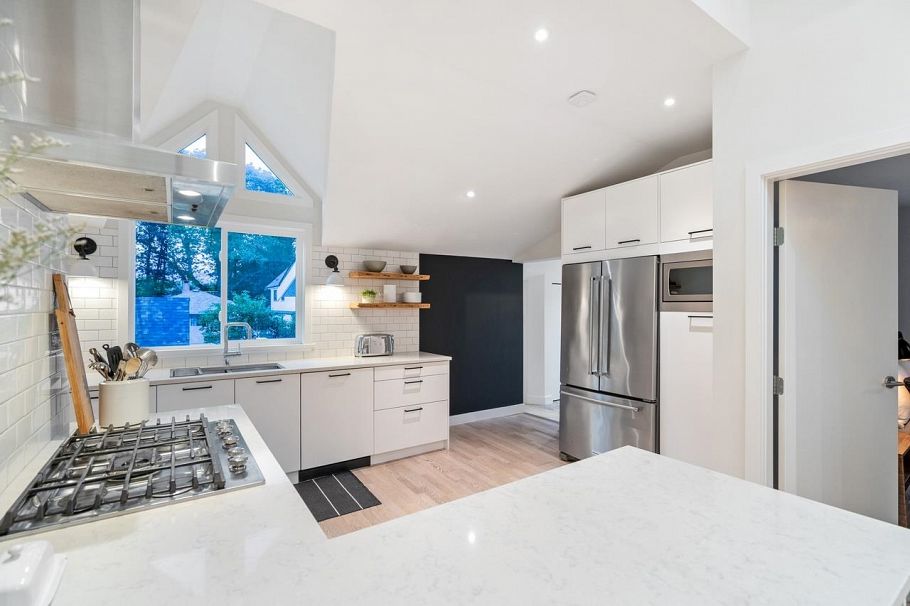 855 E 22nd Avenue Vancouver, BC - 13