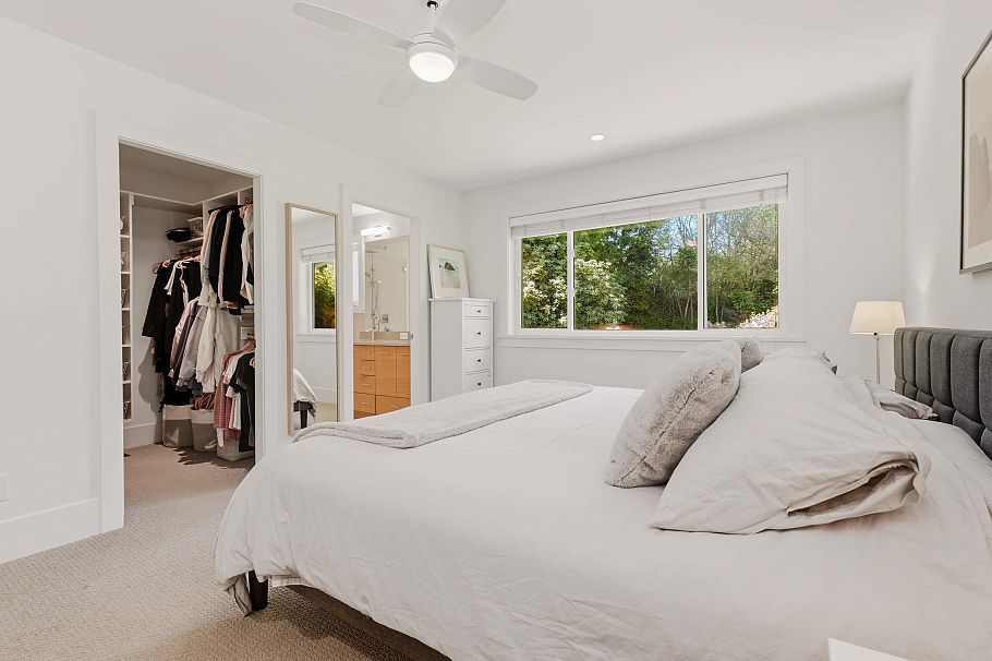 2708 Byron Road North Vancouver, BC - 24