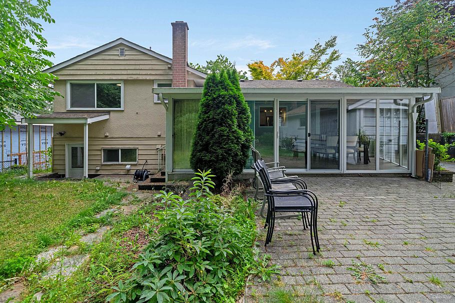 4366 Gilpin Crescent Burnaby, BC - 37