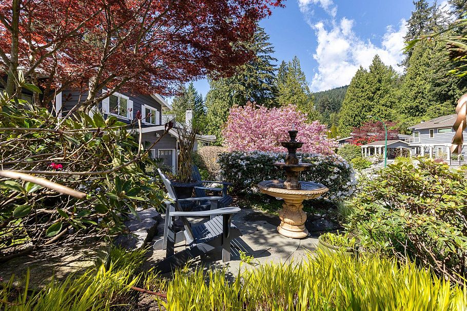 3665 Rutherford Crescent North Vancouver, BC - 32