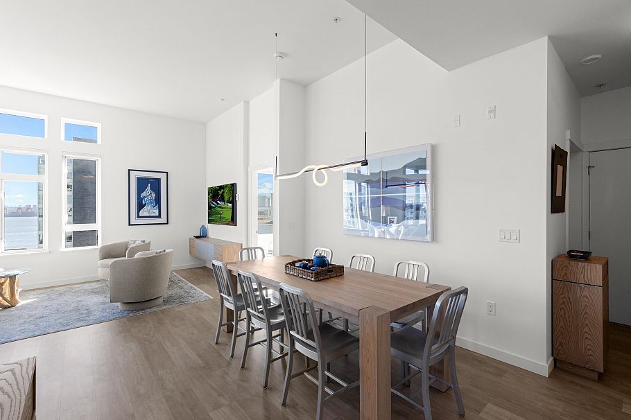 612 123 W 1st Street North Vancouver, BC - 4