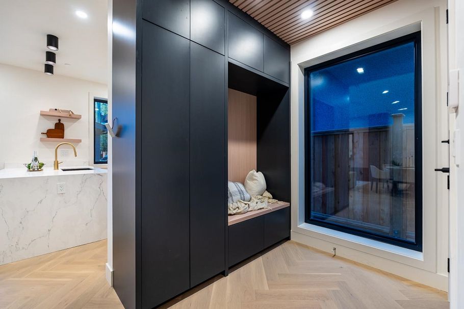 2 3345 W 13th Avenue Vancouver, BC - 6