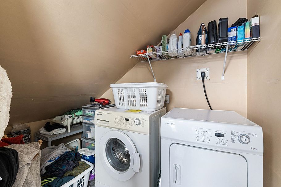 4578 Moss Street Vancouver, BC - 24