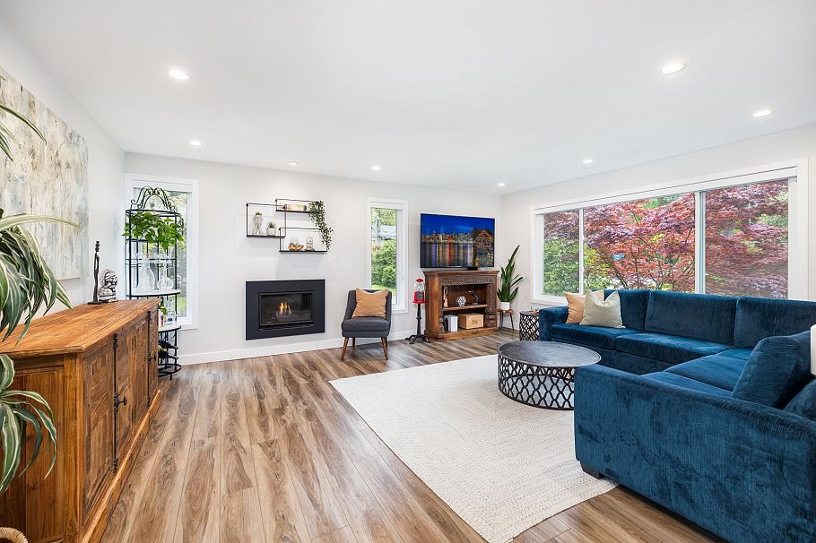 2511 Boswell Avenue North Vancouver, BC - 12