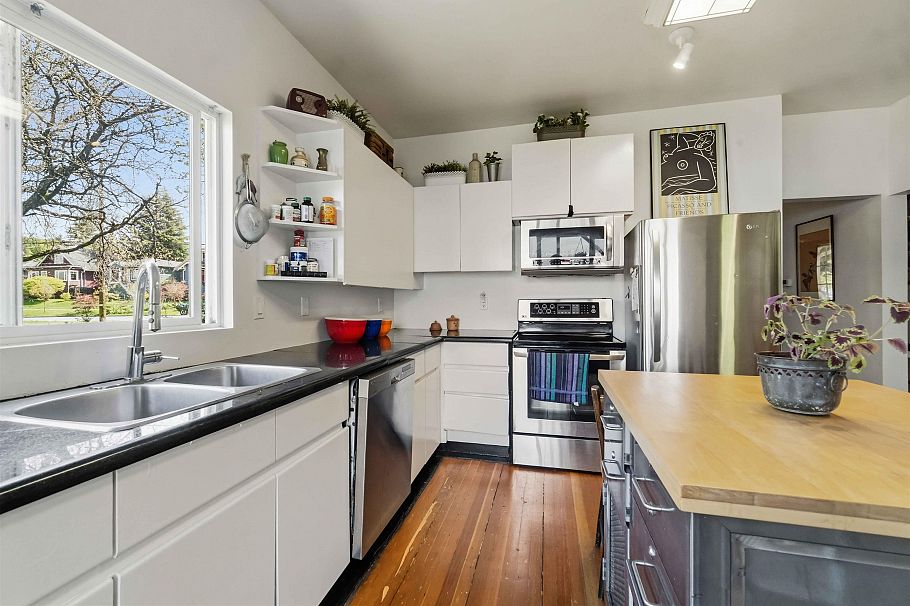 2497 Wall Street Vancouver, BC - 23