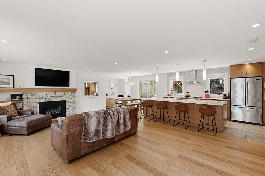 2708 Byron Road North Vancouver, BC - 2