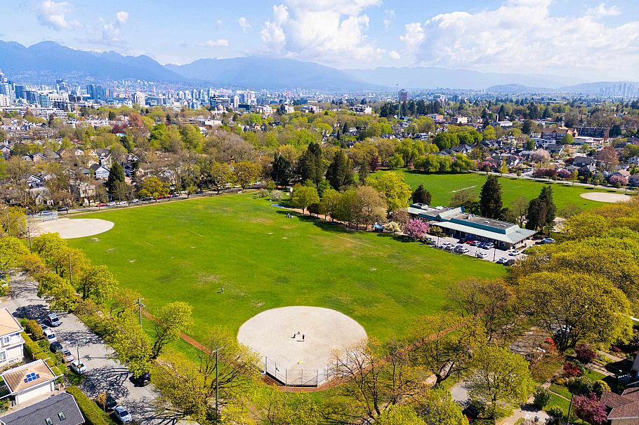 840 W 22nd Avenue Vancouver, BC - 9