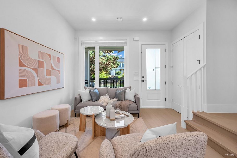 3417 Seaforth Drive Vancouver, BC - 3