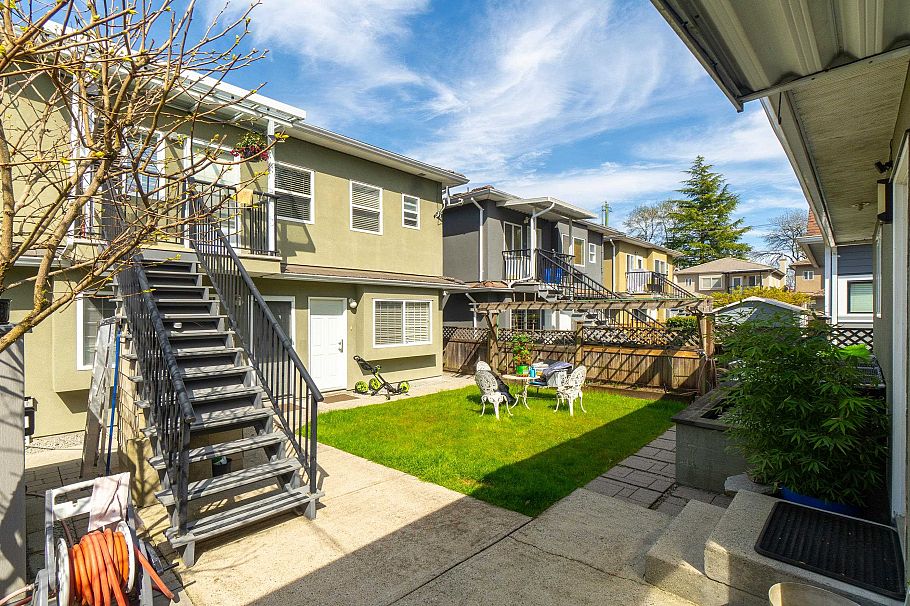 952 E 31st Avenue Vancouver, BC - 6