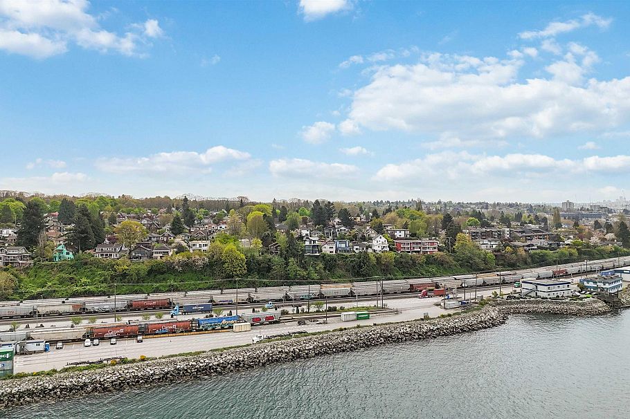 2497 Wall Street Vancouver, BC - 10