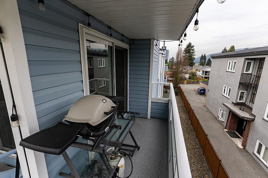 303 2615 Lonsdale Avenue North Vancouver, BC - 16