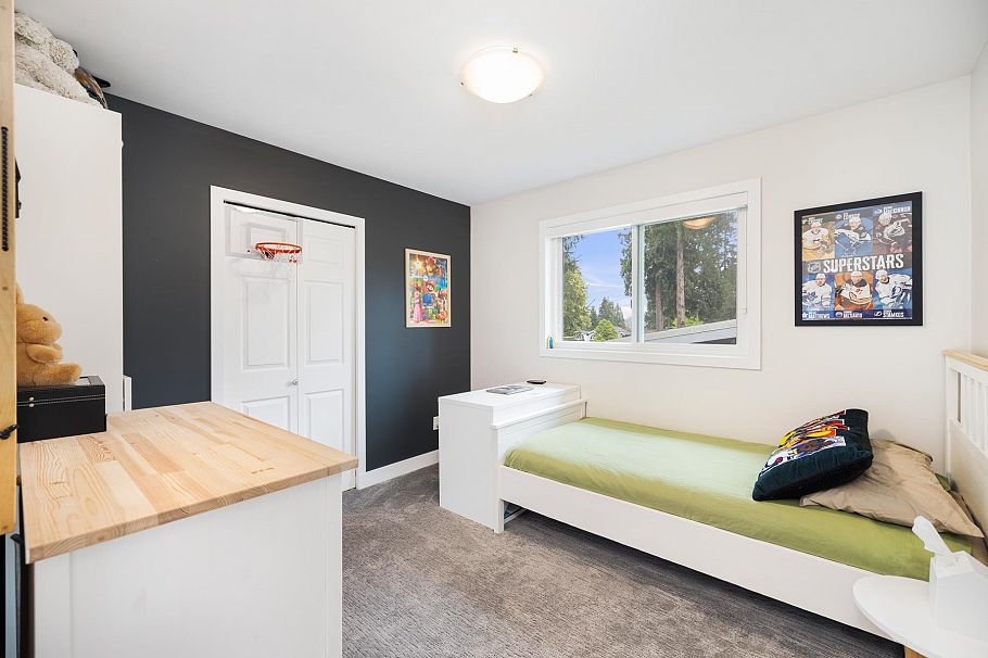 2511 Boswell Avenue North Vancouver, BC - 18