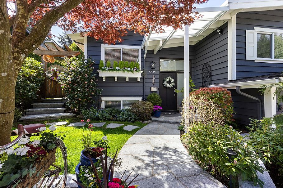 3665 Rutherford Crescent North Vancouver, BC - 2