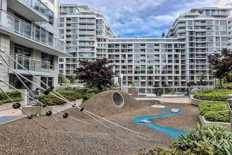 601 8800 Hazelbridge Way Richmond, BC - 36