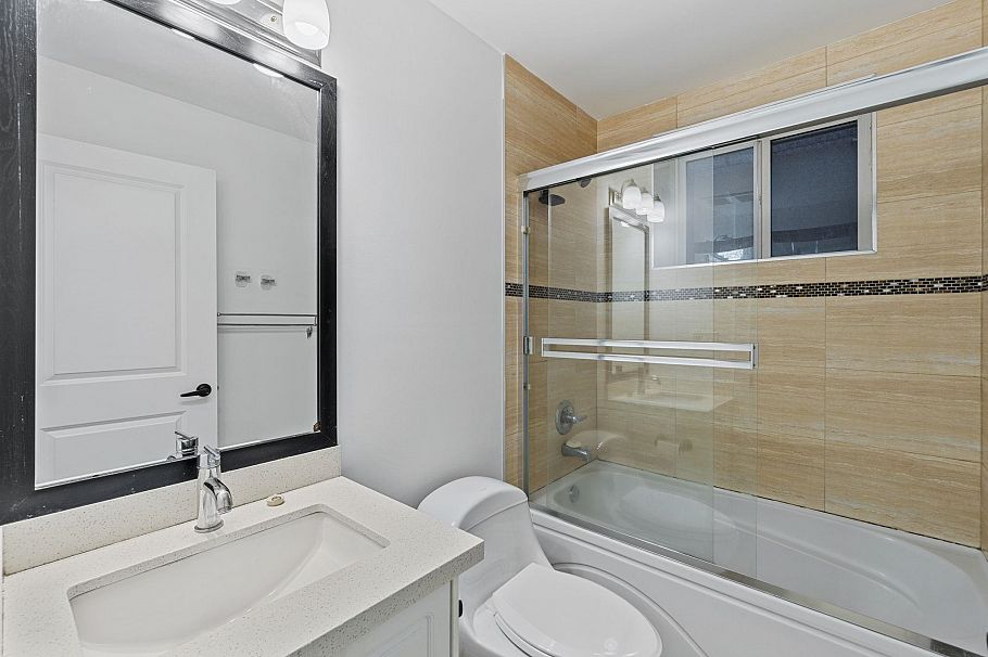 831 E King Edward Avenue Vancouver, BC - 18