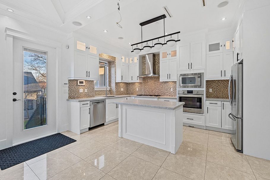 831 E King Edward Avenue Vancouver, BC - 6